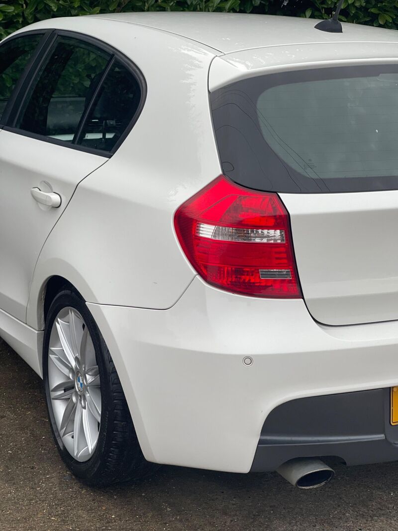 BMW 1 SERIES