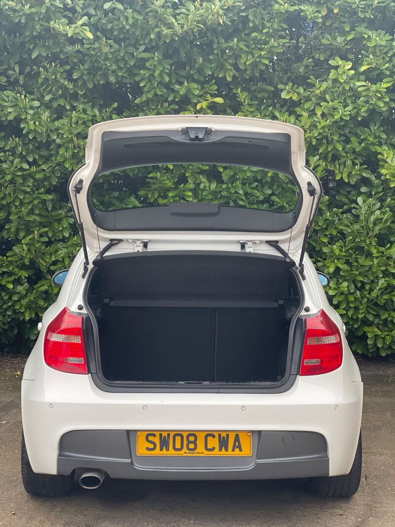 BMW 1 SERIES