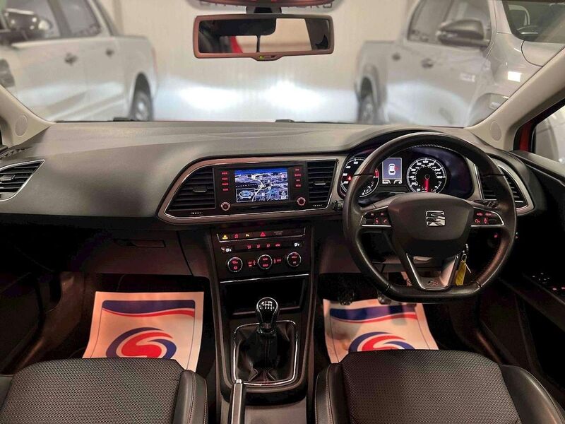 SEAT LEON