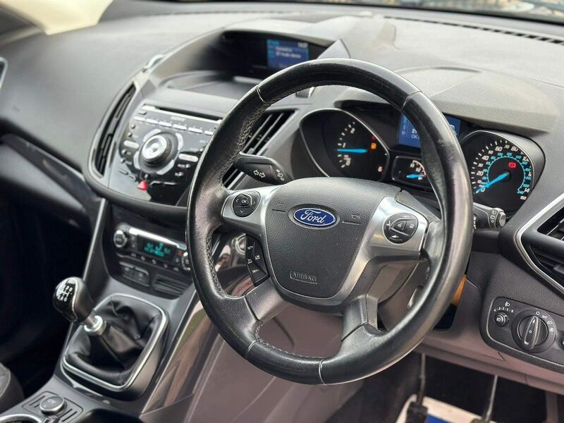 FORD KUGA