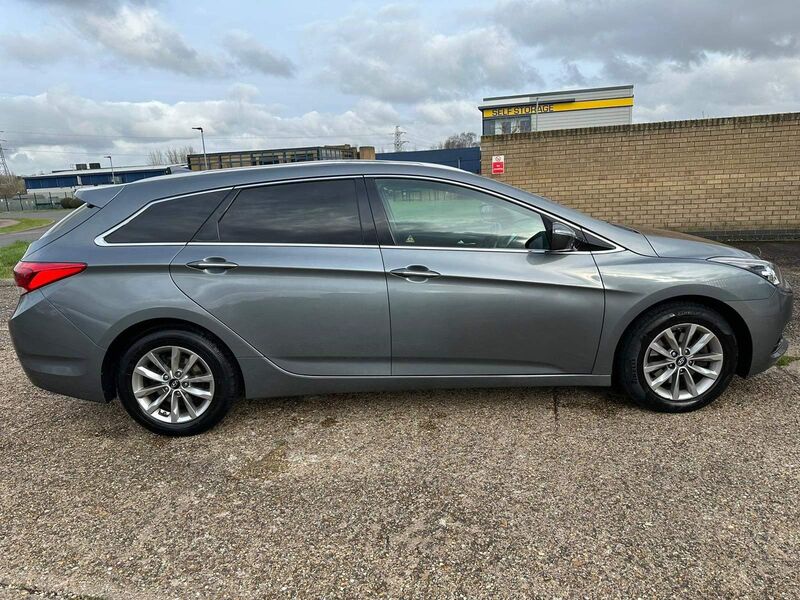 HYUNDAI I40