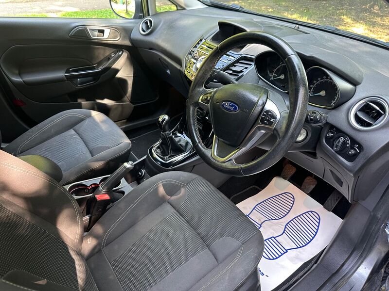 FORD FIESTA