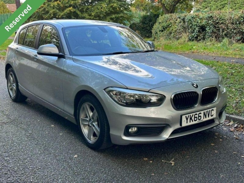 BMW 1 SERIES
