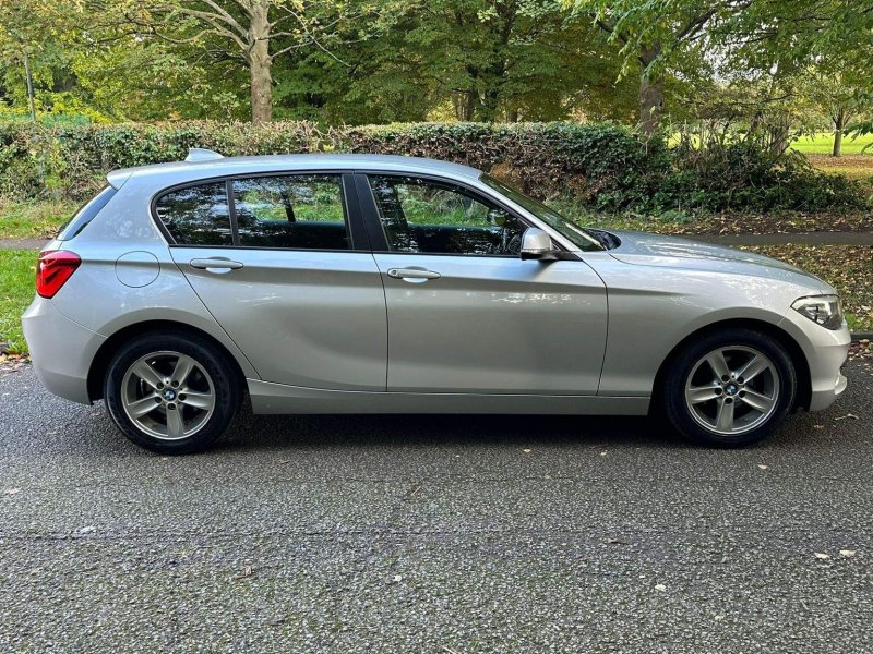 BMW 1 SERIES