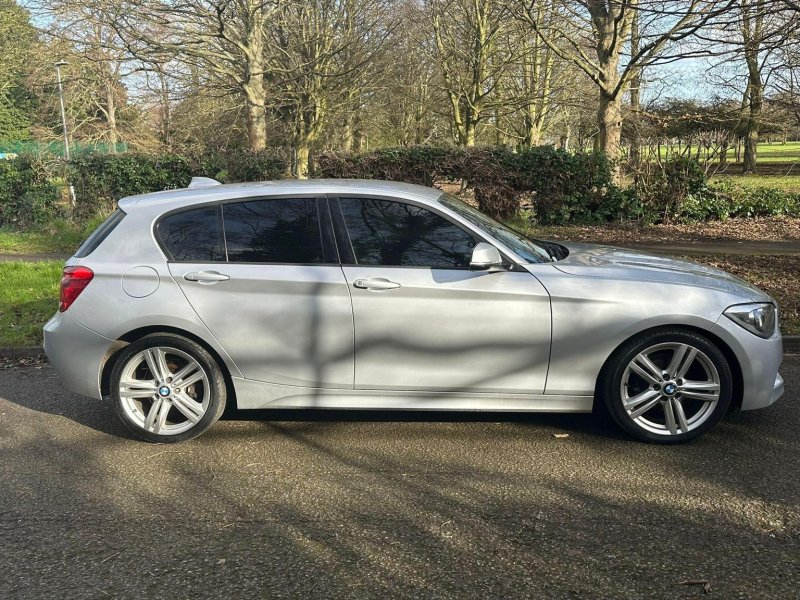 BMW 1 SERIES