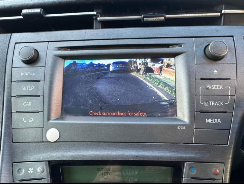 TOYOTA PRIUS