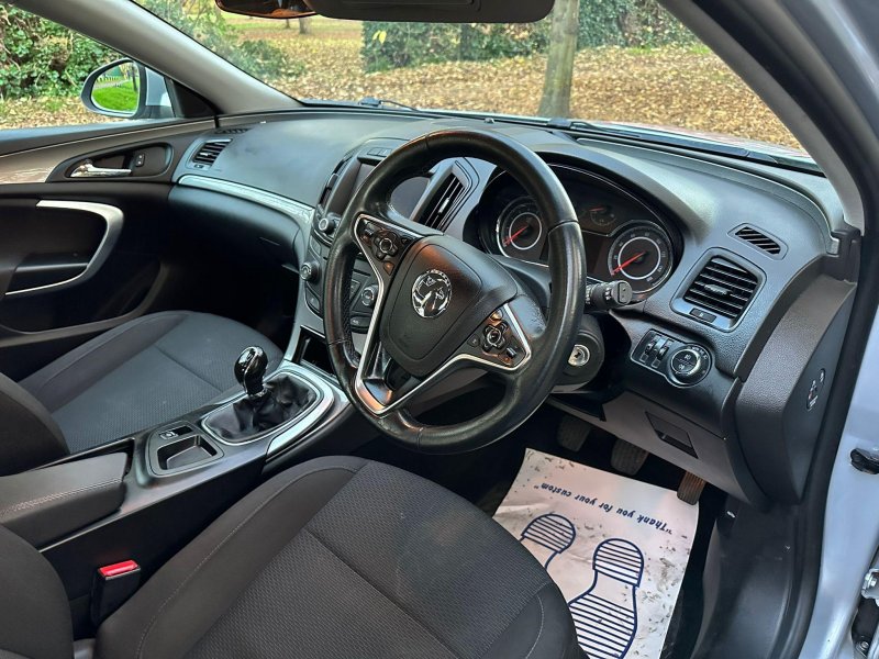 VAUXHALL INSIGNIA