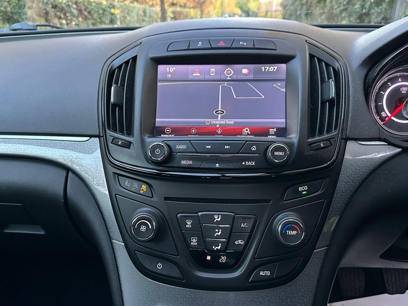 VAUXHALL INSIGNIA