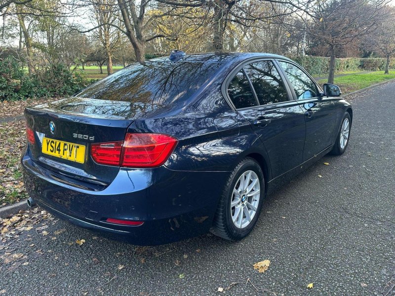 BMW 3 SERIES