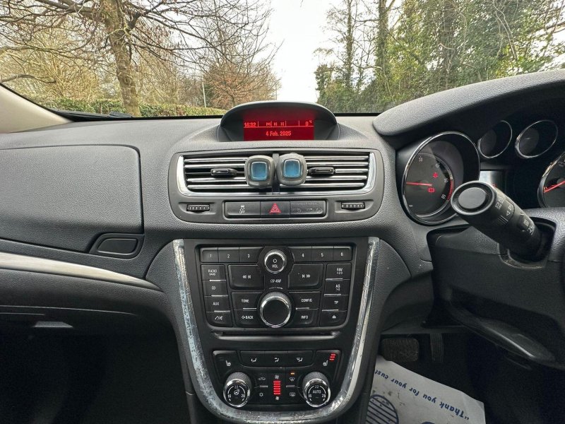 VAUXHALL MOKKA