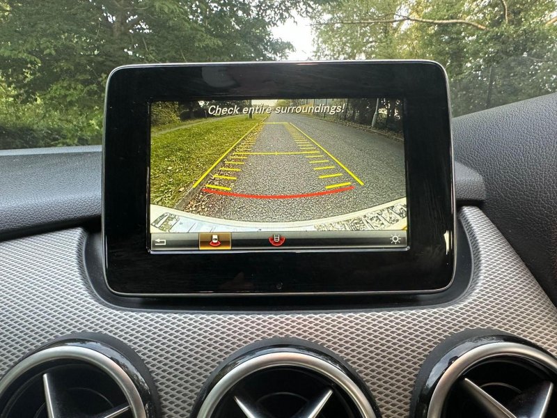 MERCEDES-BENZ B CLASS
