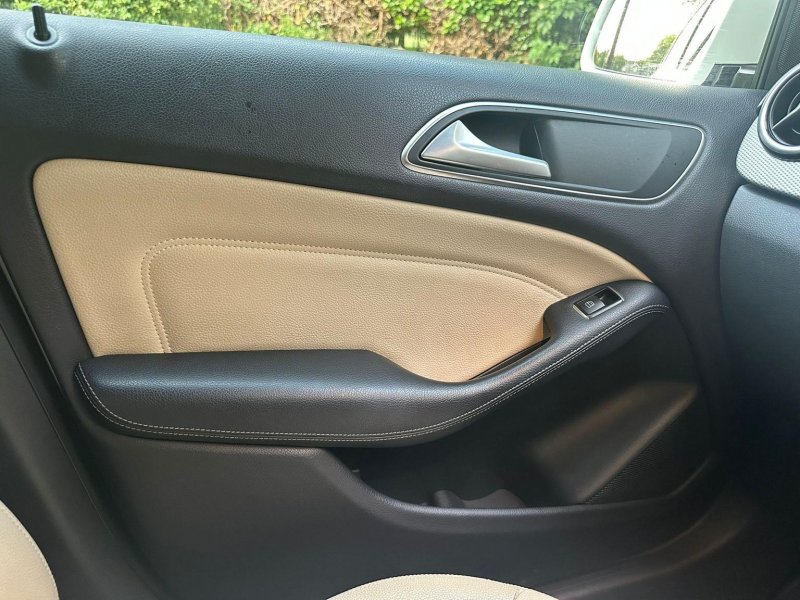 MERCEDES-BENZ B CLASS